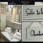 Aux Portes De La Baie - *