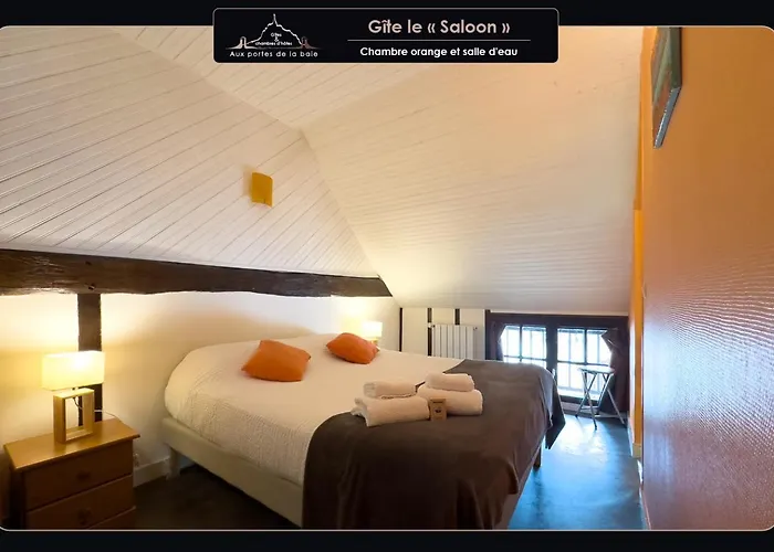 Aux Portes De La Baie - *