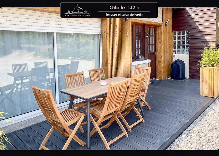 Aux Portes De La Baie - *