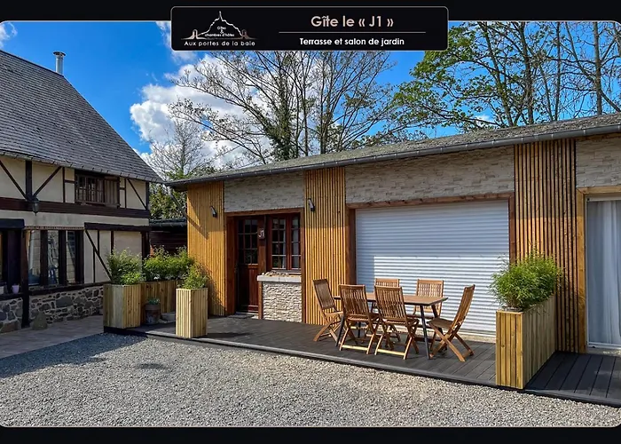 Aux Portes De La Baie - *