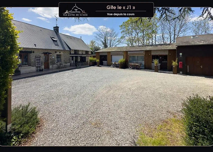 Aux Portes De La Baie -